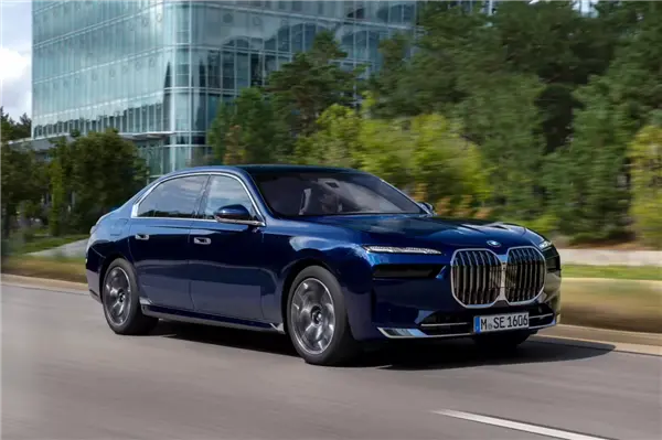 宝马中国开年王炸！30多款车型全面降价，Z高直降30万元