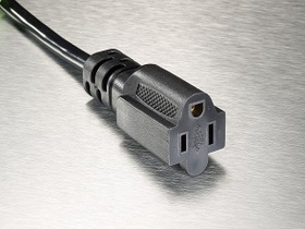 IS-038 (IEC 60320 C7A)