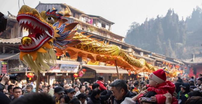 四川雅安：传统民俗迎新年
