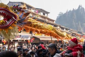 四川雅安：传统民俗迎新年