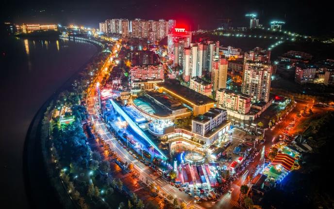 开州“壹圆剧场”IP形象“民小宝”焕新亮相 邀您共赴一场热气腾腾的“开州年”