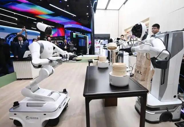 智能时代，全球移动通信行业如何应对三大挑战