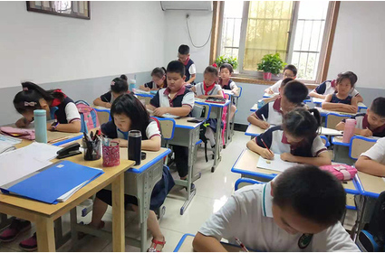 滨湖前城校区硬笔书法学员