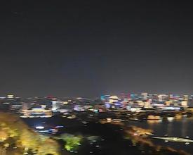 火山伙伴丨杭州西湖边78米登顶！年轻人爱上组队“轻爬山”，谁说爬宝石山的不算英雄？