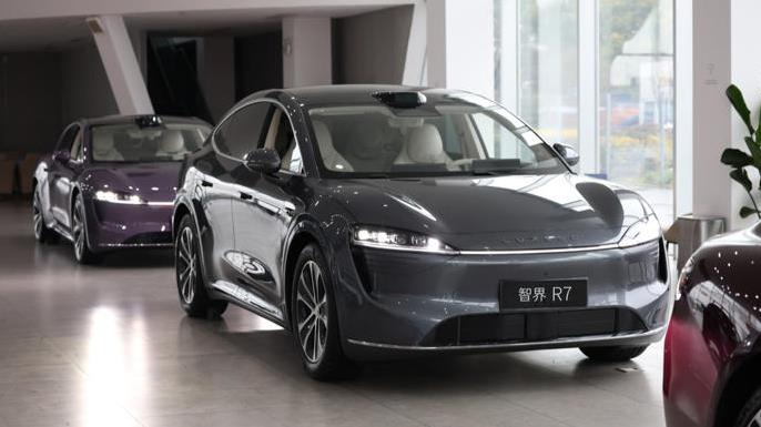 降价上热搜！宝马、奔驰、奥迪都没能抗住压力