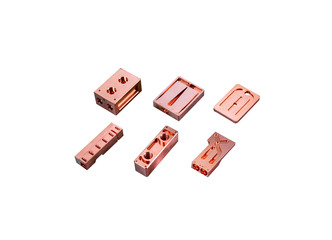 液冷盖板 & 分集水器接头