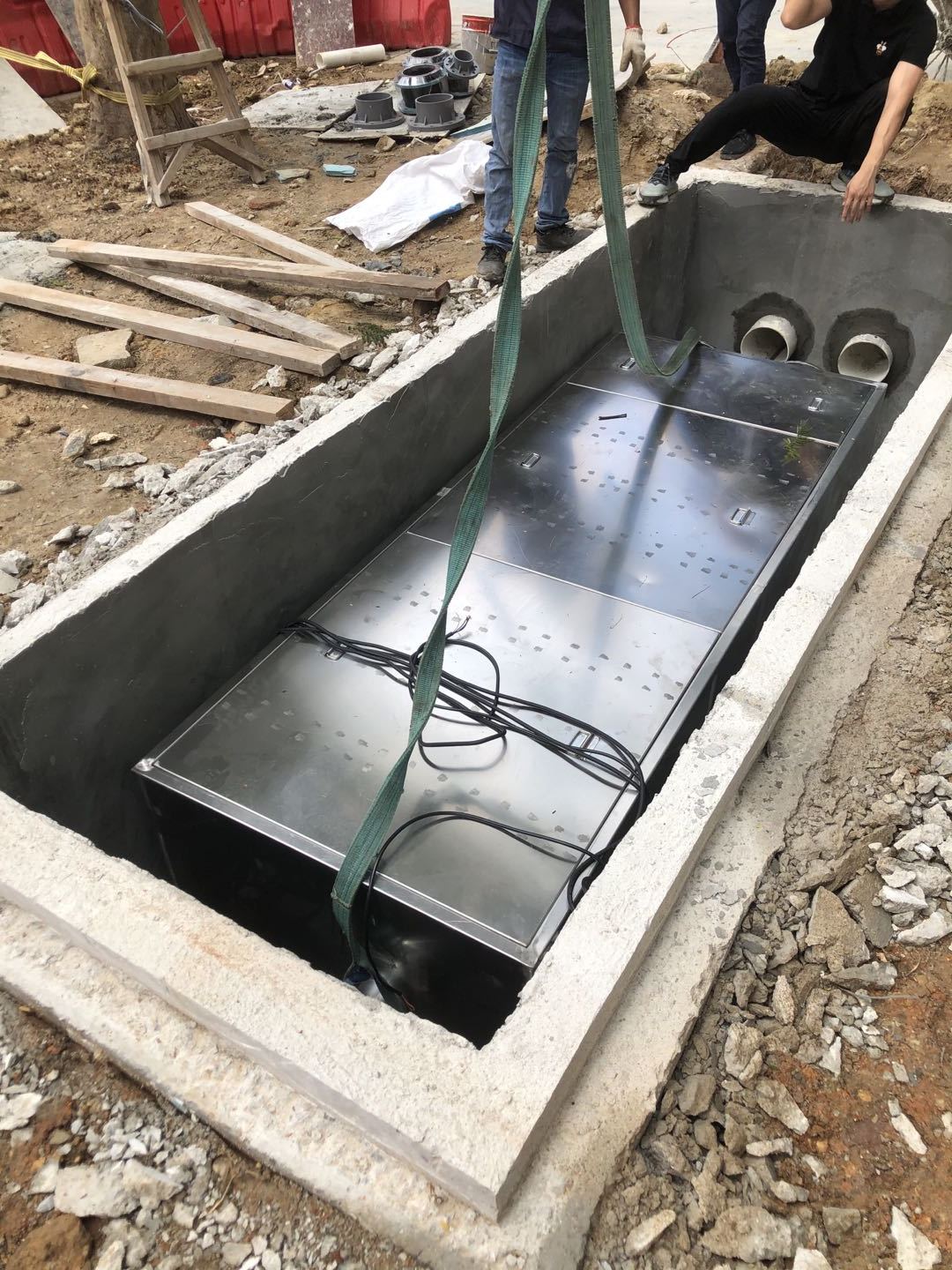工地廚房 地埋式無動力油水分離器 安裝現場