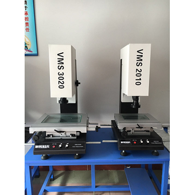 Manual 2.5-Dimensional Projector