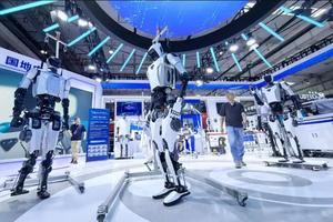 2026人形机器人产业展望：10万级量产将至 商业化元年开启